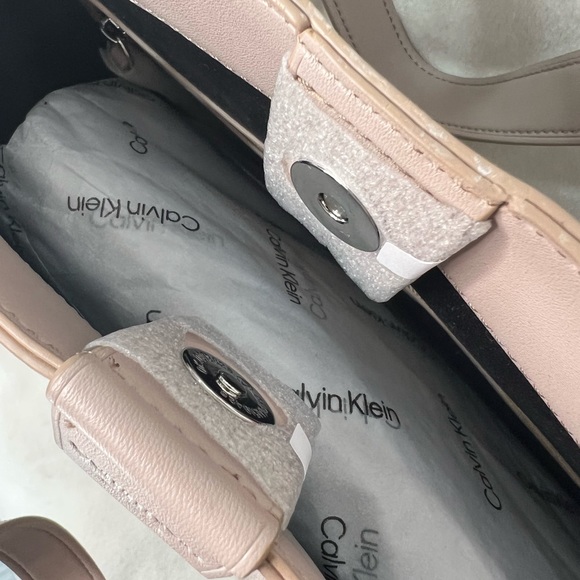 New Calvin Klein Audrey Bag - Picture 8 of 10